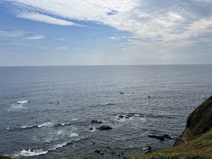 城ヶ島から海を眺める